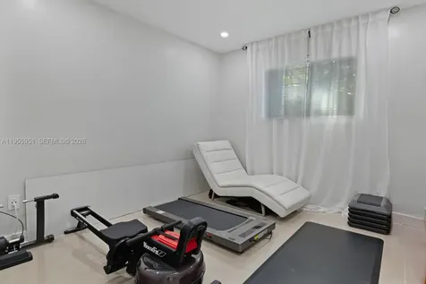 6423 SW 107th Place Miami FL 33173