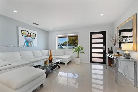 6423 SW 107th Place Miami FL 33173