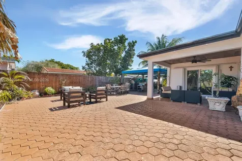 6423 SW 107th Place Miami FL 33173