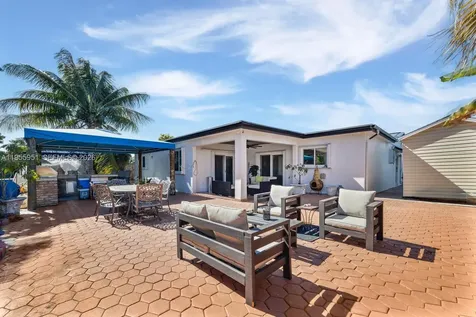 6423 SW 107th Place Miami FL 33173