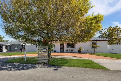 6423 SW 107th Place Miami FL 33173