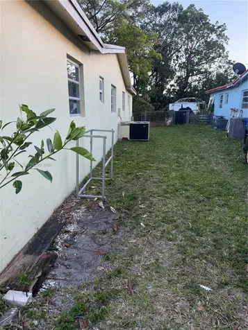 6532 SW 18th Court North Lauderdale FL 33068