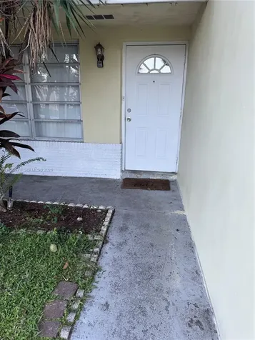 6532 SW 18th Court North Lauderdale FL 33068