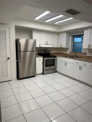 6532 SW 18th Court North Lauderdale FL 33068