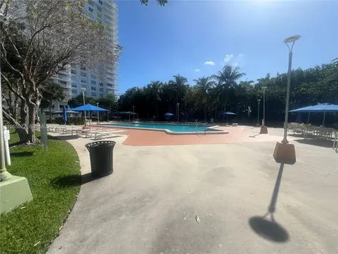 2801 NE 183rd Street Aventura FL 33160