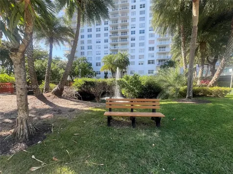 2801 NE 183rd Street Aventura FL 33160