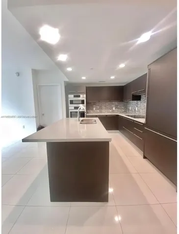 7661 NW 107th Avenue Doral FL 33178