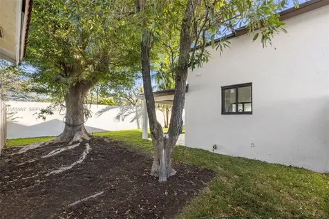 11260 SW 157th Court Miami FL 33196