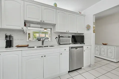 414 SE 10th Street Dania Beach FL 33004
