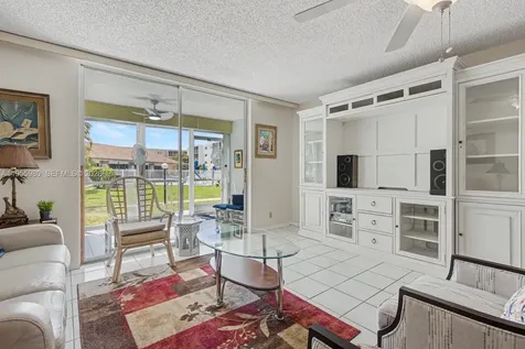 414 SE 10th Street Dania Beach FL 33004