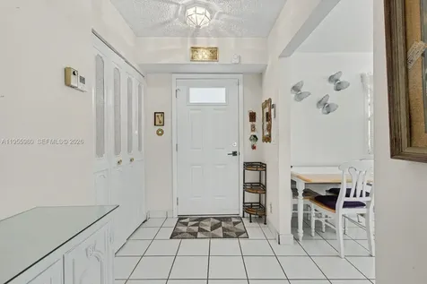 414 SE 10th Street Dania Beach FL 33004