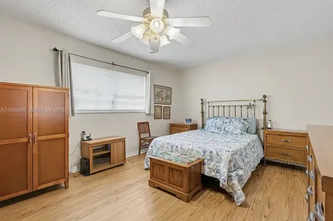 414 SE 10th Street Dania Beach FL 33004