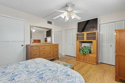 414 SE 10th Street Dania Beach FL 33004