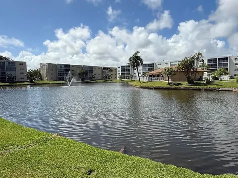 414 SE 10th Street Dania Beach FL 33004