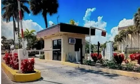 3121 NW 47th Terrace Lauderdale Lakes FL 33319