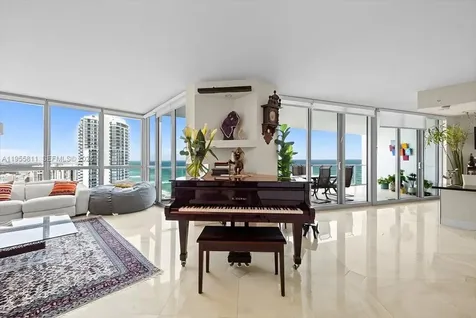 3101 S Ocean Drive Hollywood FL 33019