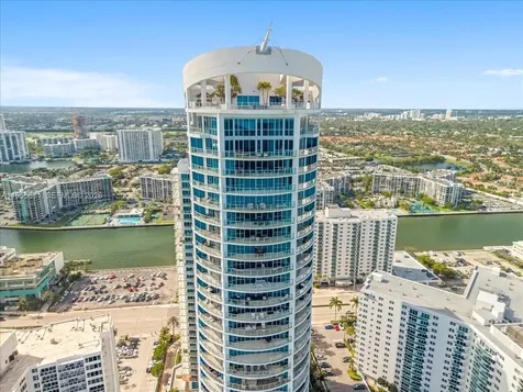 3101 S Ocean Drive Hollywood FL 33019