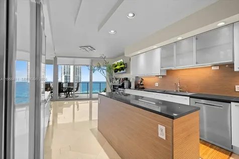 3101 S Ocean Drive Hollywood FL 33019