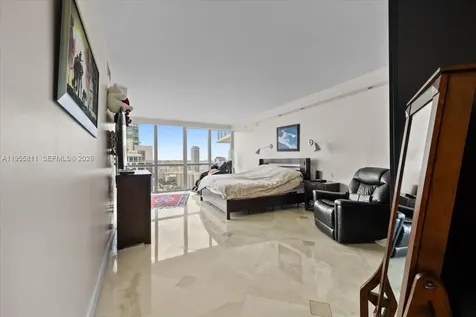 3101 S Ocean Drive Hollywood FL 33019