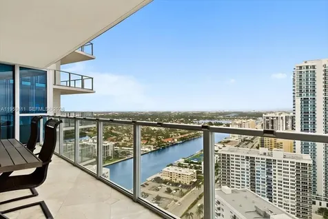 3101 S Ocean Drive Hollywood FL 33019