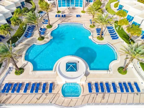 3101 S Ocean Drive Hollywood FL 33019