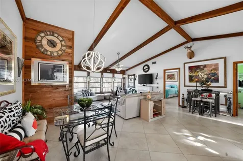 4543 SE Dryfus Avenue Stuart FL 34997