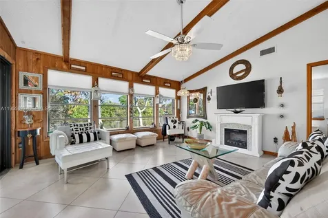 4543 SE Dryfus Avenue Stuart FL 34997