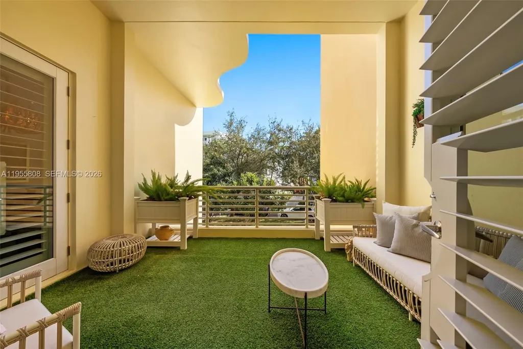 211 Zoe Way Miami Beach FL 33141