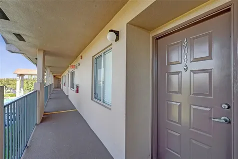 1651 SW 127th Avenue Pembroke Pines FL 33027
