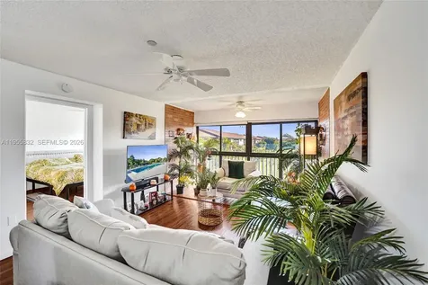 1651 SW 127th Avenue Pembroke Pines FL 33027