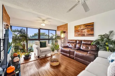 1651 SW 127th Avenue Pembroke Pines FL 33027
