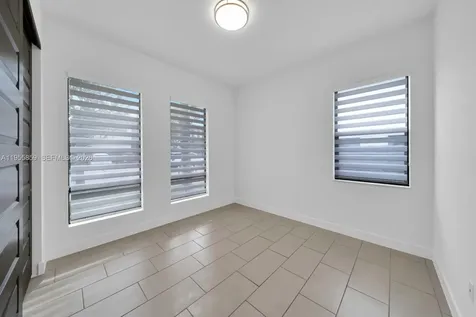 15877 SW 136th Way Miami FL 33196
