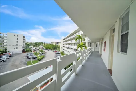3030 Marcos Drive Aventura FL 33160