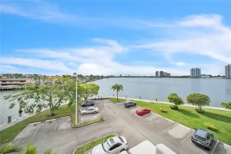 3030 Marcos Drive Aventura FL 33160
