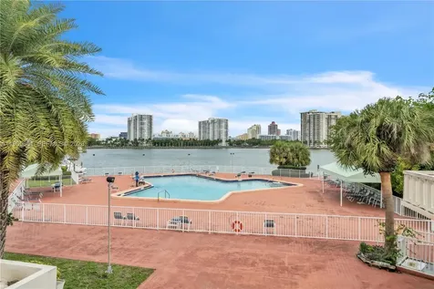3030 Marcos Drive Aventura FL 33160