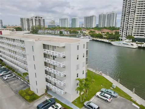 3030 Marcos Drive Aventura FL 33160