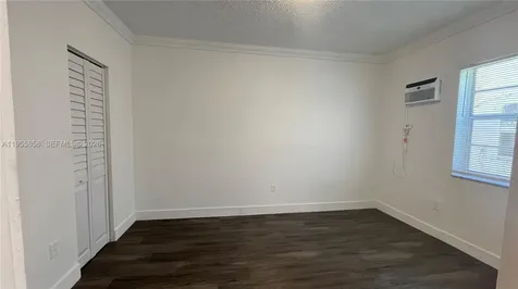 1043 NW 2nd Street Miami FL 33128