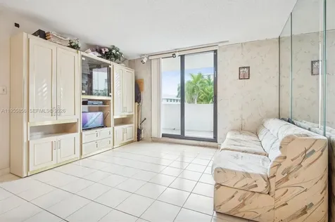 4301 Collins Avenue Miami Beach FL 33140
