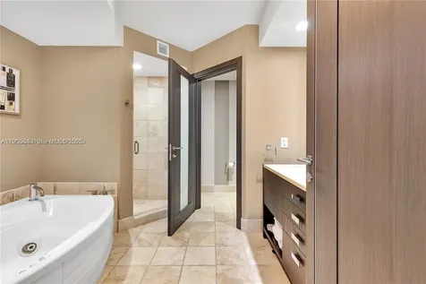 18201 Collins Avenue Sunny Isles Beach FL 33160