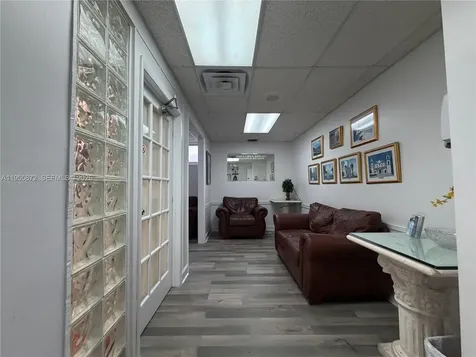600 NW 35th Avenue Miami FL 33125