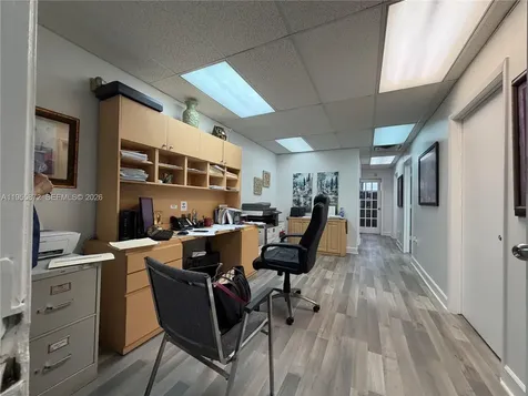 600 NW 35th Avenue Miami FL 33125