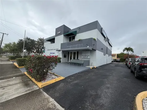 600 NW 35th Avenue Miami FL 33125