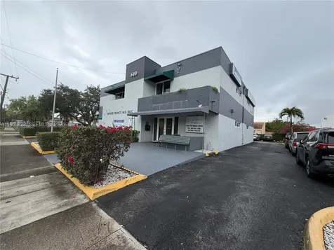 600 NW 35th Avenue Miami FL 33125