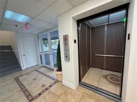 600 NW 35th Avenue Miami FL 33125