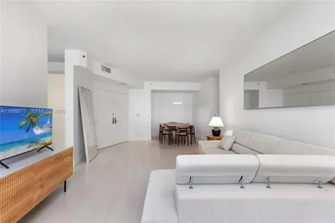 300 S Pointe Drive Miami Beach FL 33139
