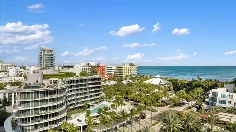 300 S Pointe Drive Miami Beach FL 33139