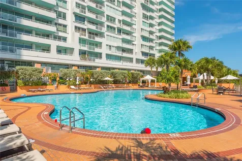 300 S Pointe Drive Miami Beach FL 33139