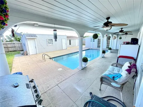 Hollywood FL 33024