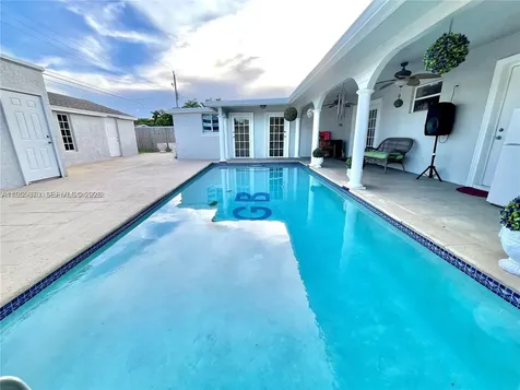 Hollywood FL 33024