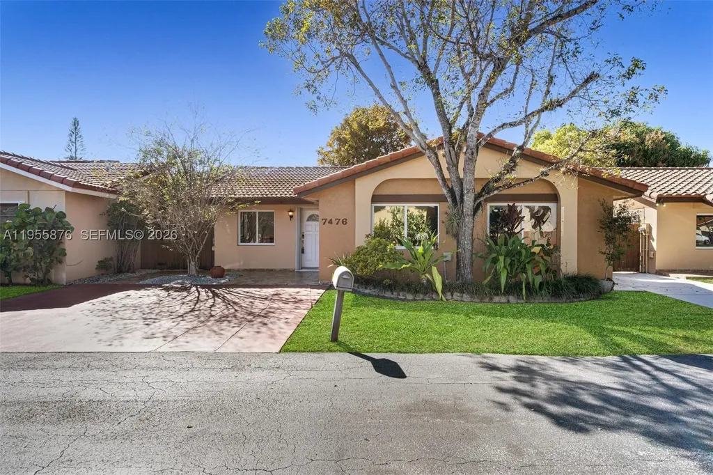 7476 SW 112th Place Miami FL 33173